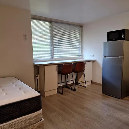 Superb Studio Tres Bien Situe A 1300